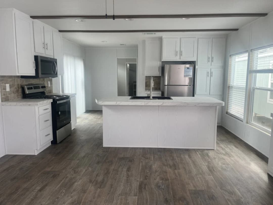 Pinnacle 16602p kitchen home features