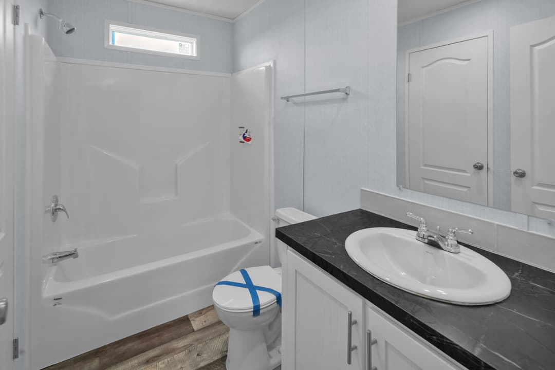 Alamo lite 28724t interior home features