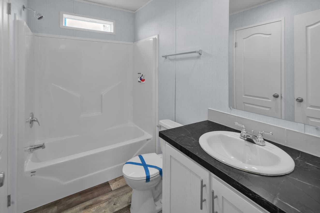 Alamo lite 28724t interior home features