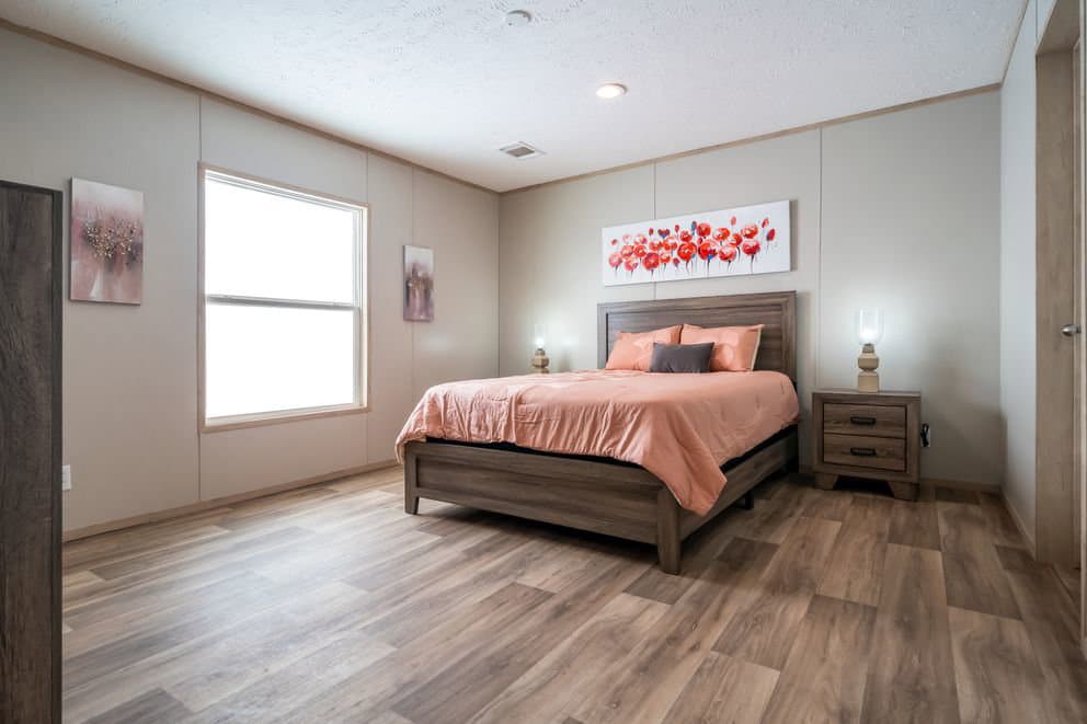 Desoto bedroom home features