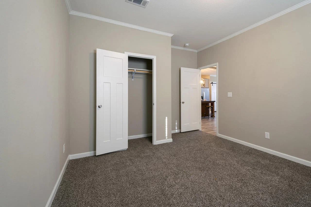 Innovation in3268h32052 bedroom home features