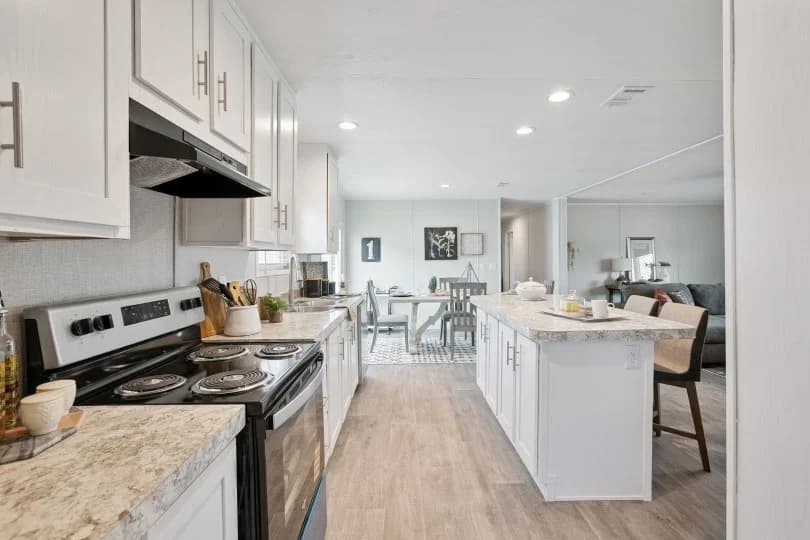 Valuhomes 28724p kitchen home features