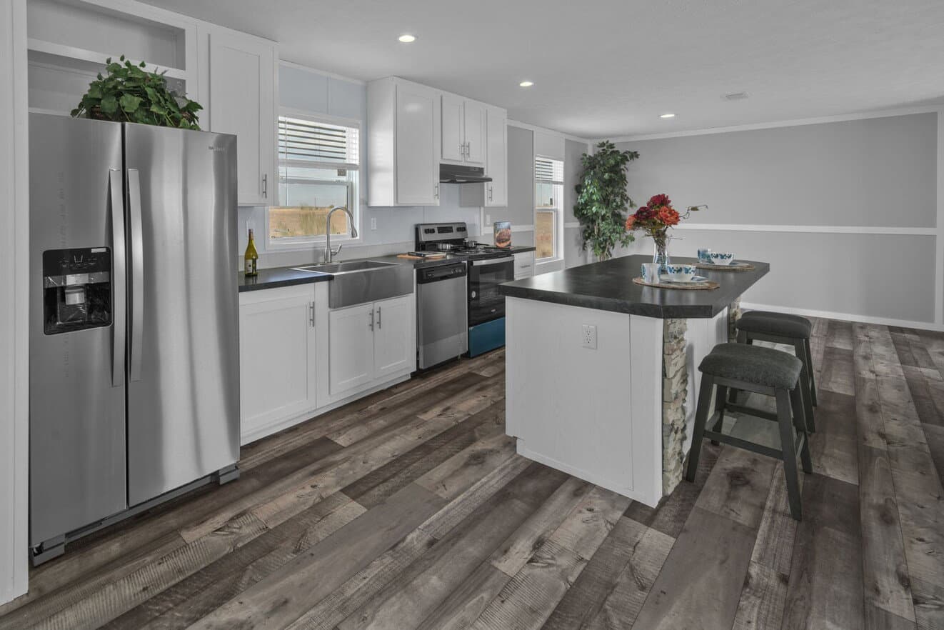 Alamo lite 28724t interior and kitchen home features