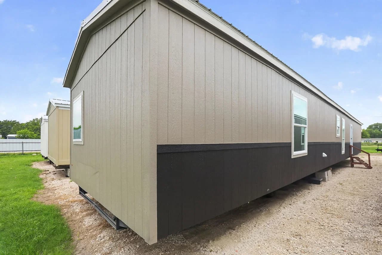 Nm1676s hero, elevation, and exterior home features