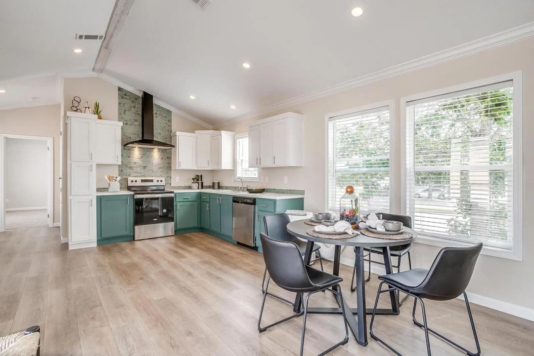 Innovation in1856h11024 interior home features