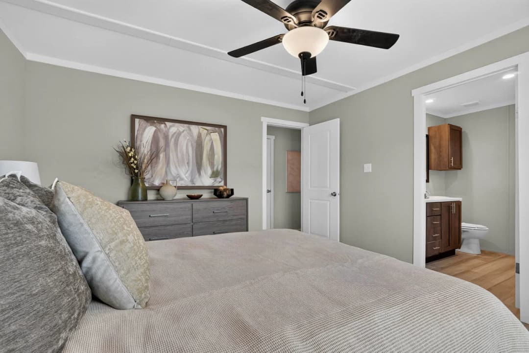 Nm1876a bedroom home features