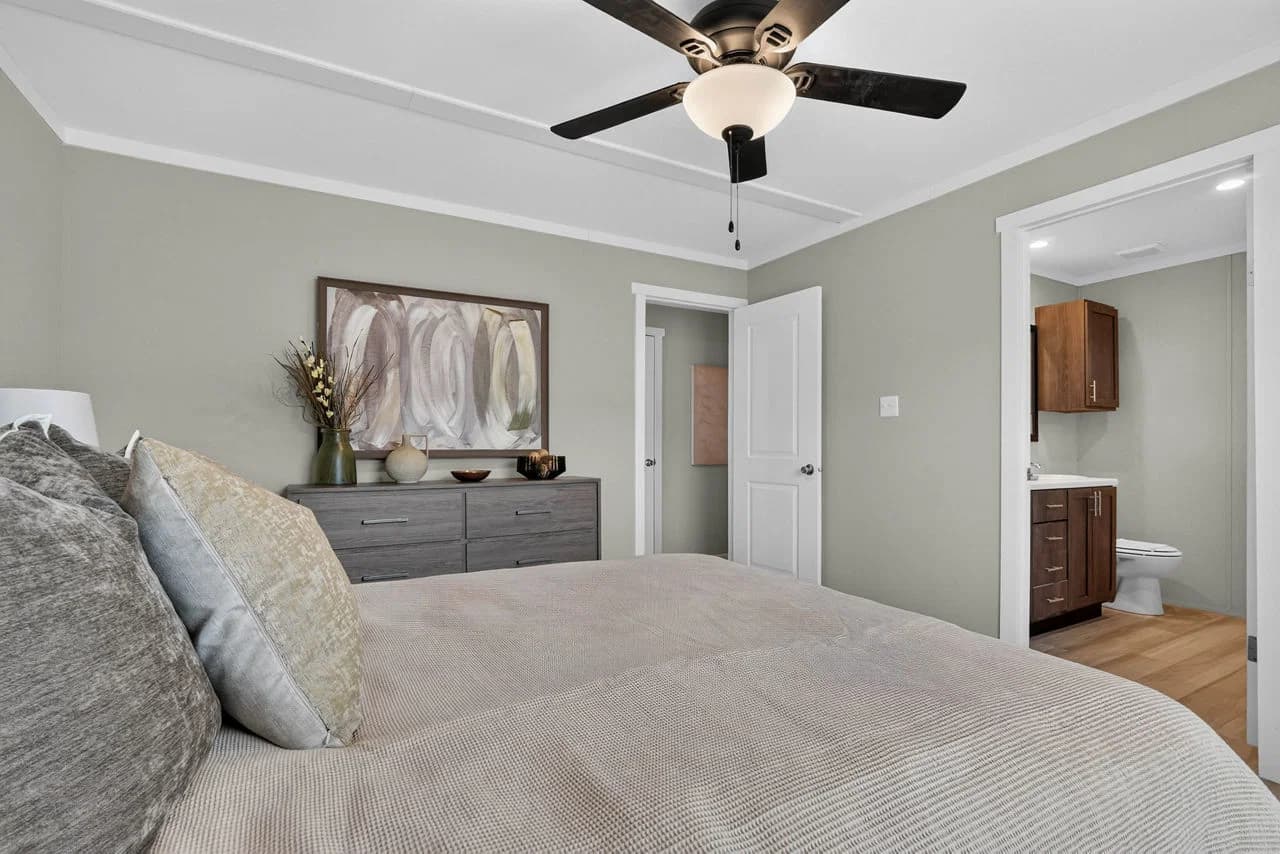 Nm1876a bedroom home features