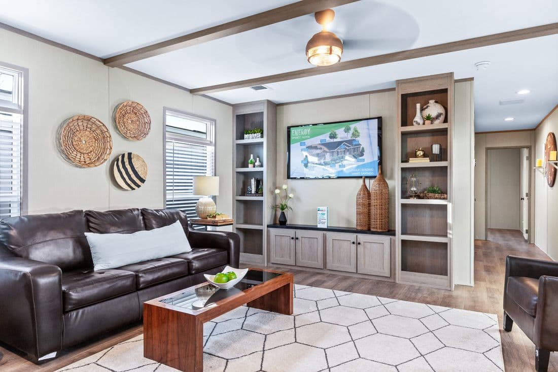 Anniversary 16763s interior home features