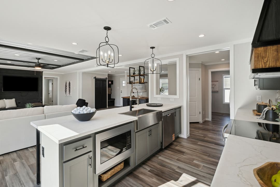 Sazerac kitchen home features