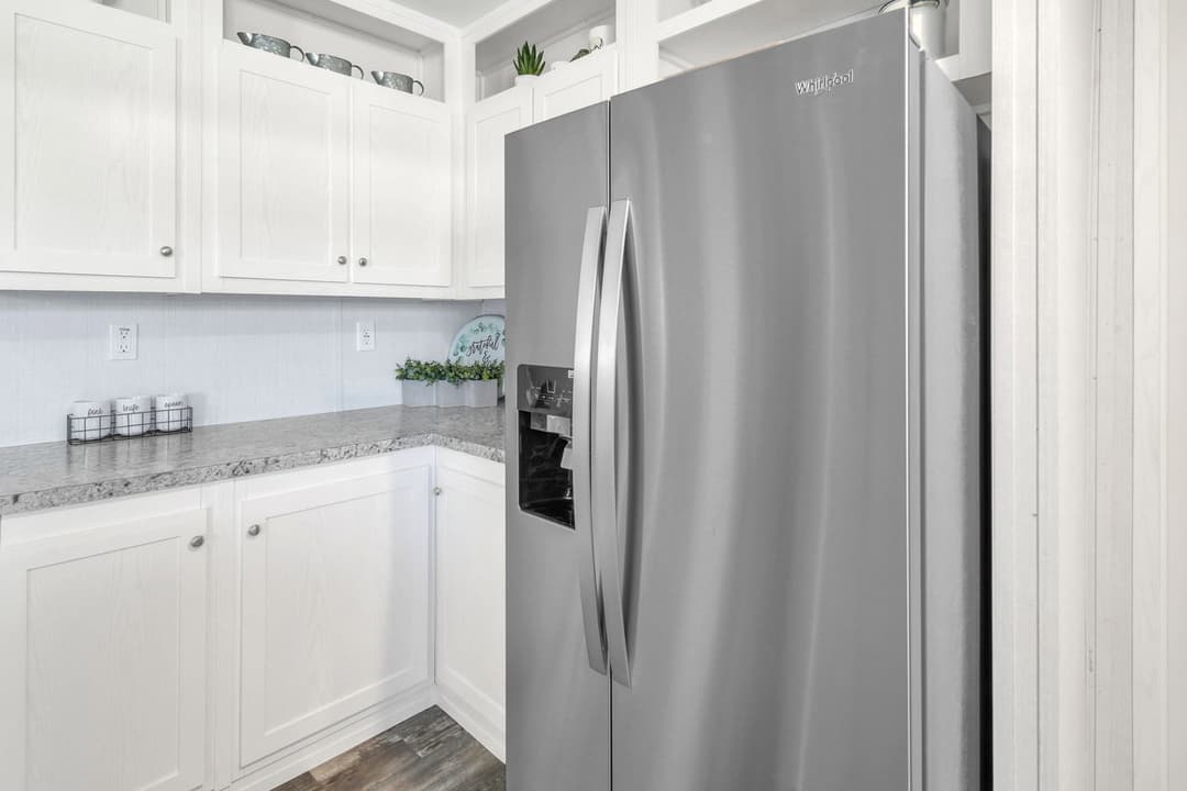 Valu 28563u interior and kitchen home features