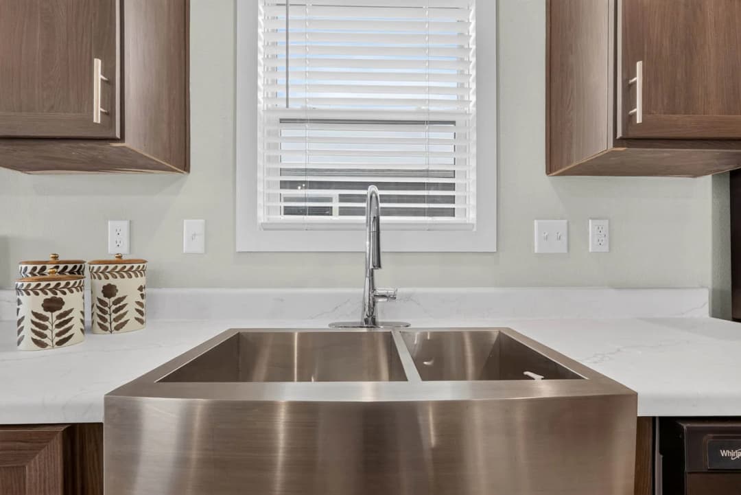 Nm1876a kitchen home features