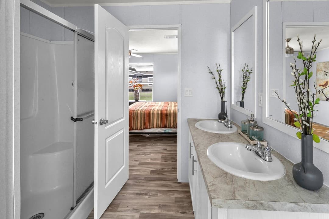 Valu 28483u interior home features