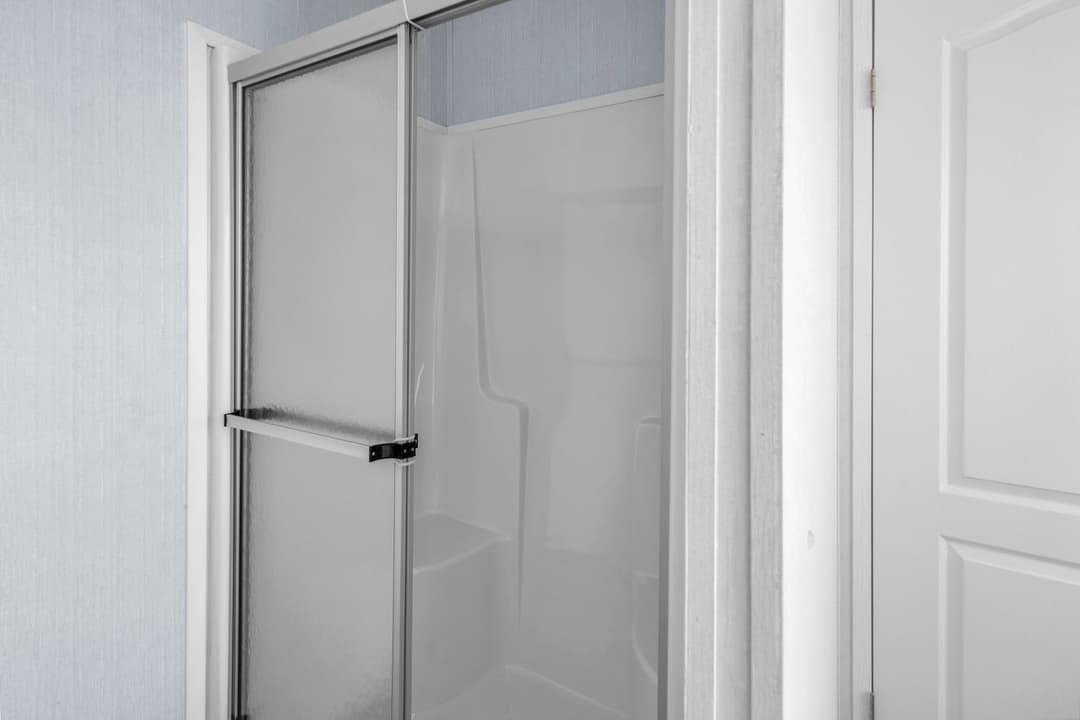 Alamo lite 16763r interior home features