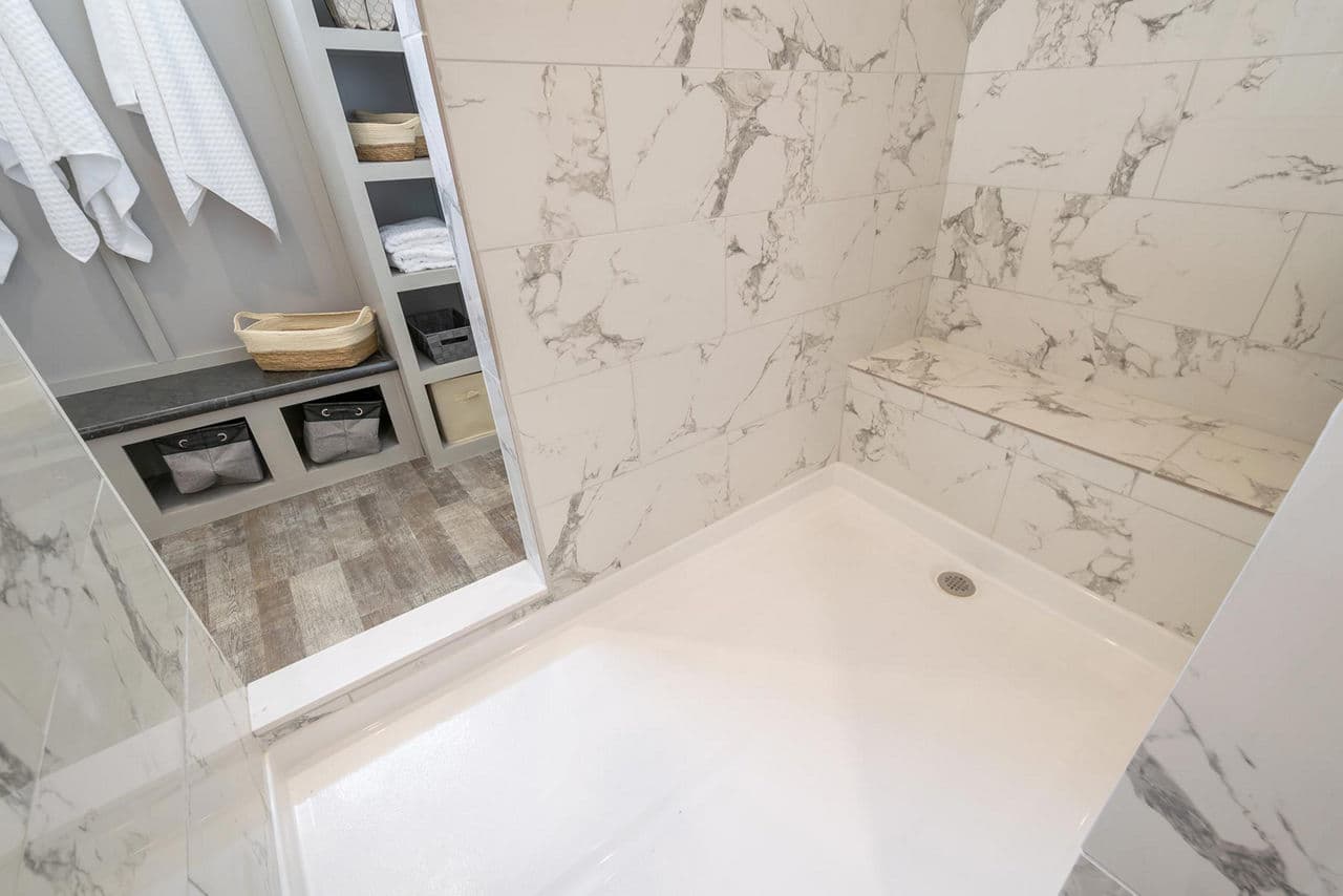 Innovation 3268c bathroom home features