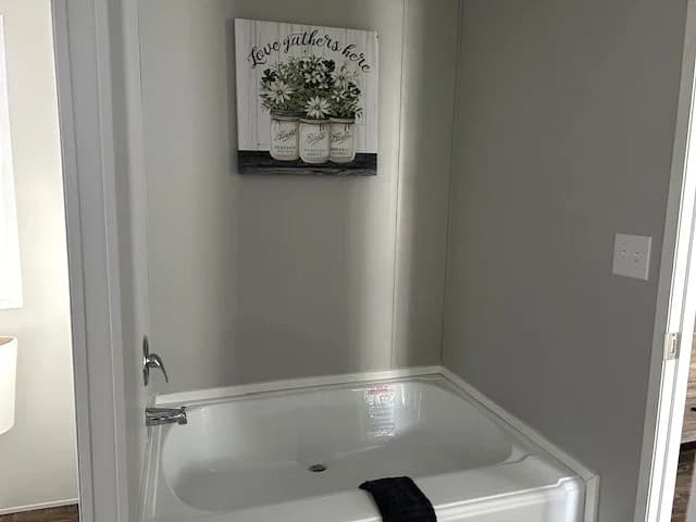 Valuhomes 16763p bathroom home features