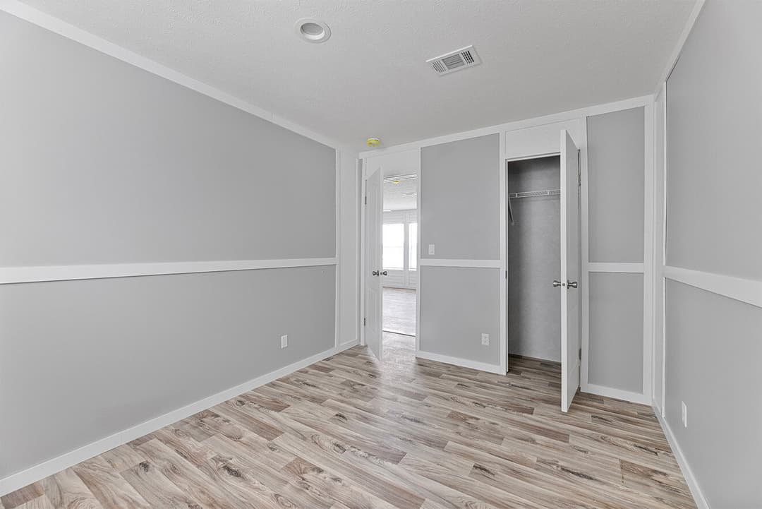 Valu maxx premier 32684e interior home features