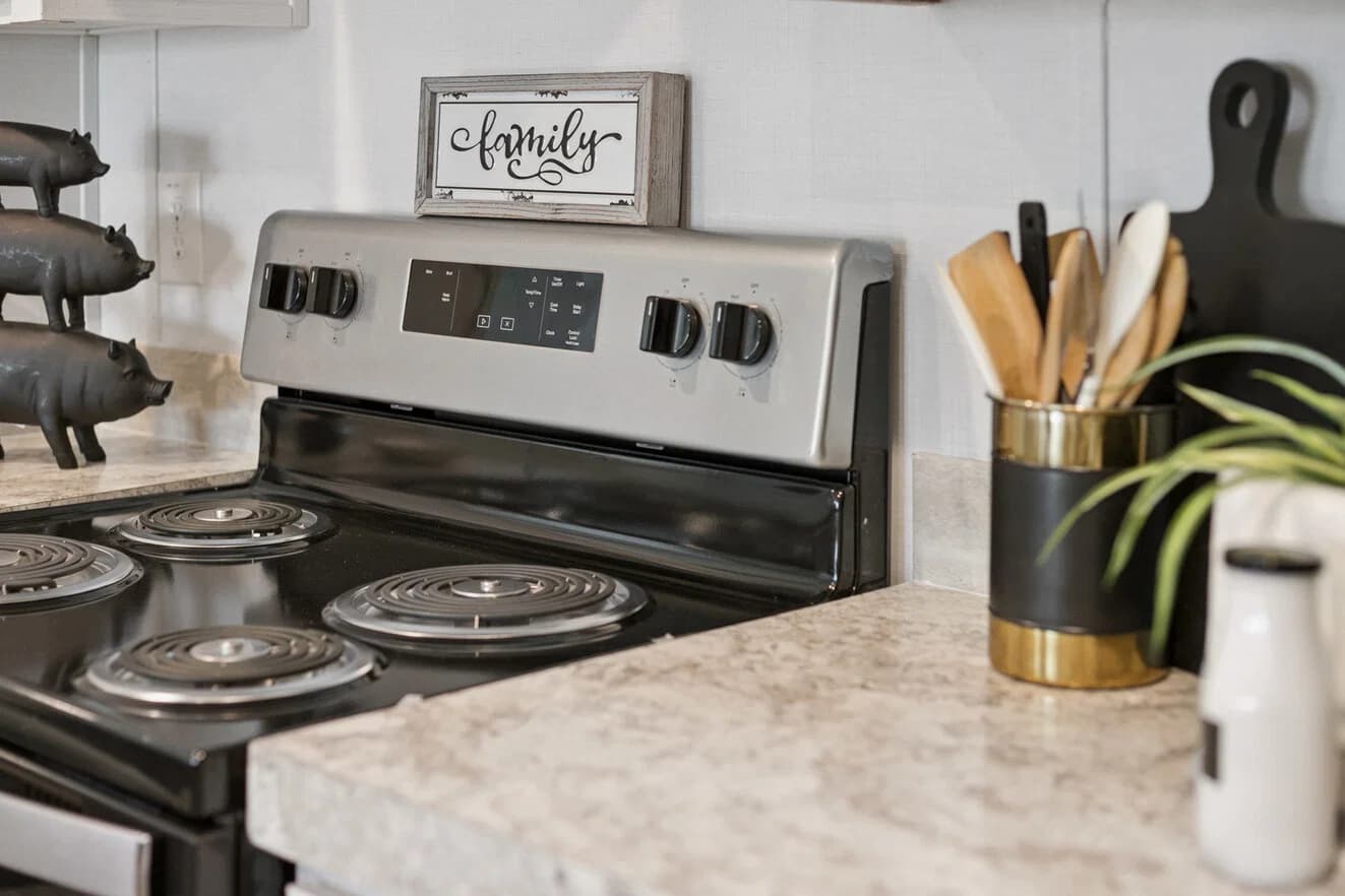 Pinnacle 28603p kitchen home features