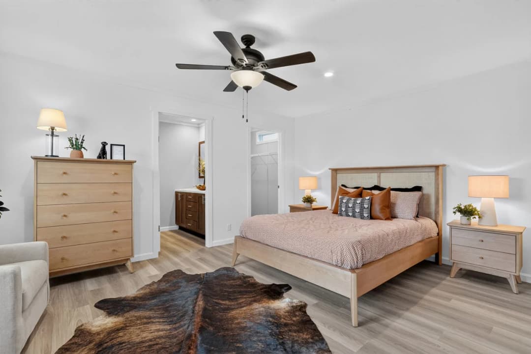 Nm2076a bedroom home features