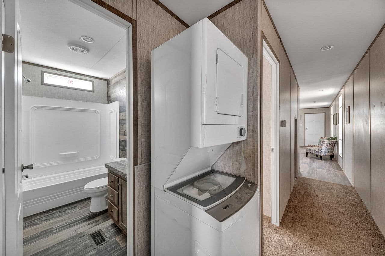 Nm1650a interior home features