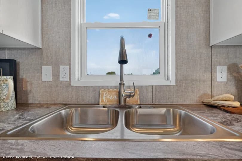 Valuhomes 28564p kitchen home features