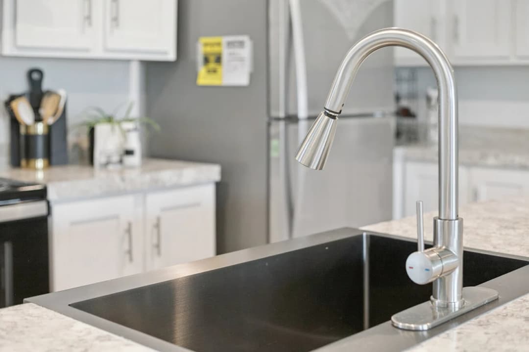Pinnacle 28603p kitchen home features