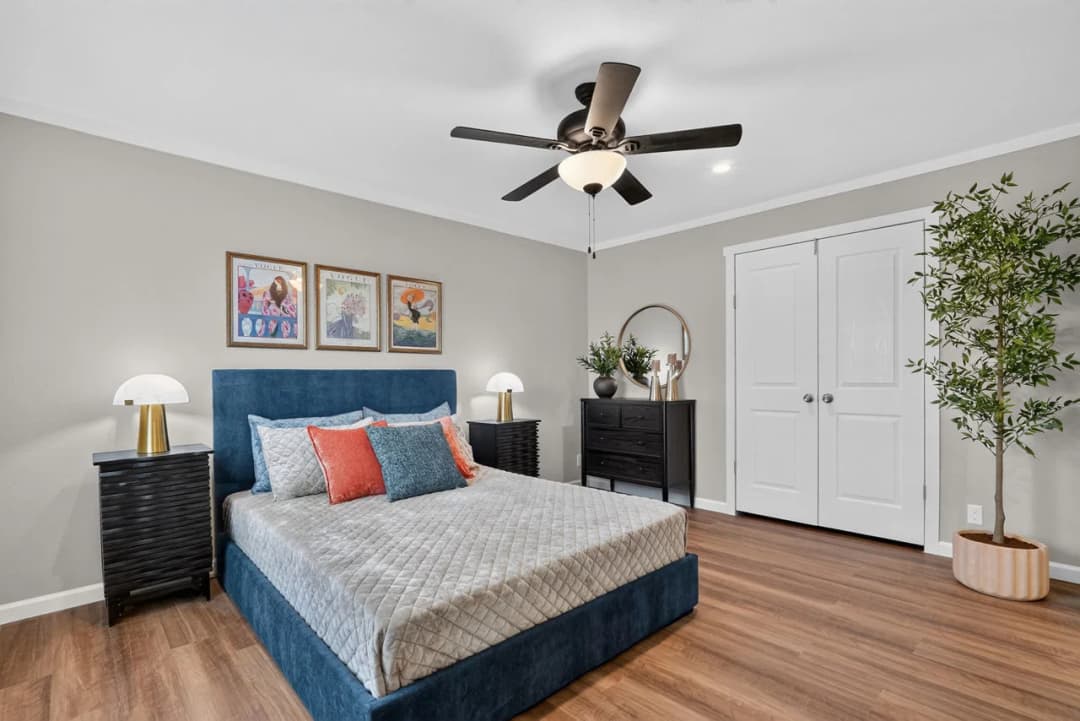 Nm1866a bedroom home features