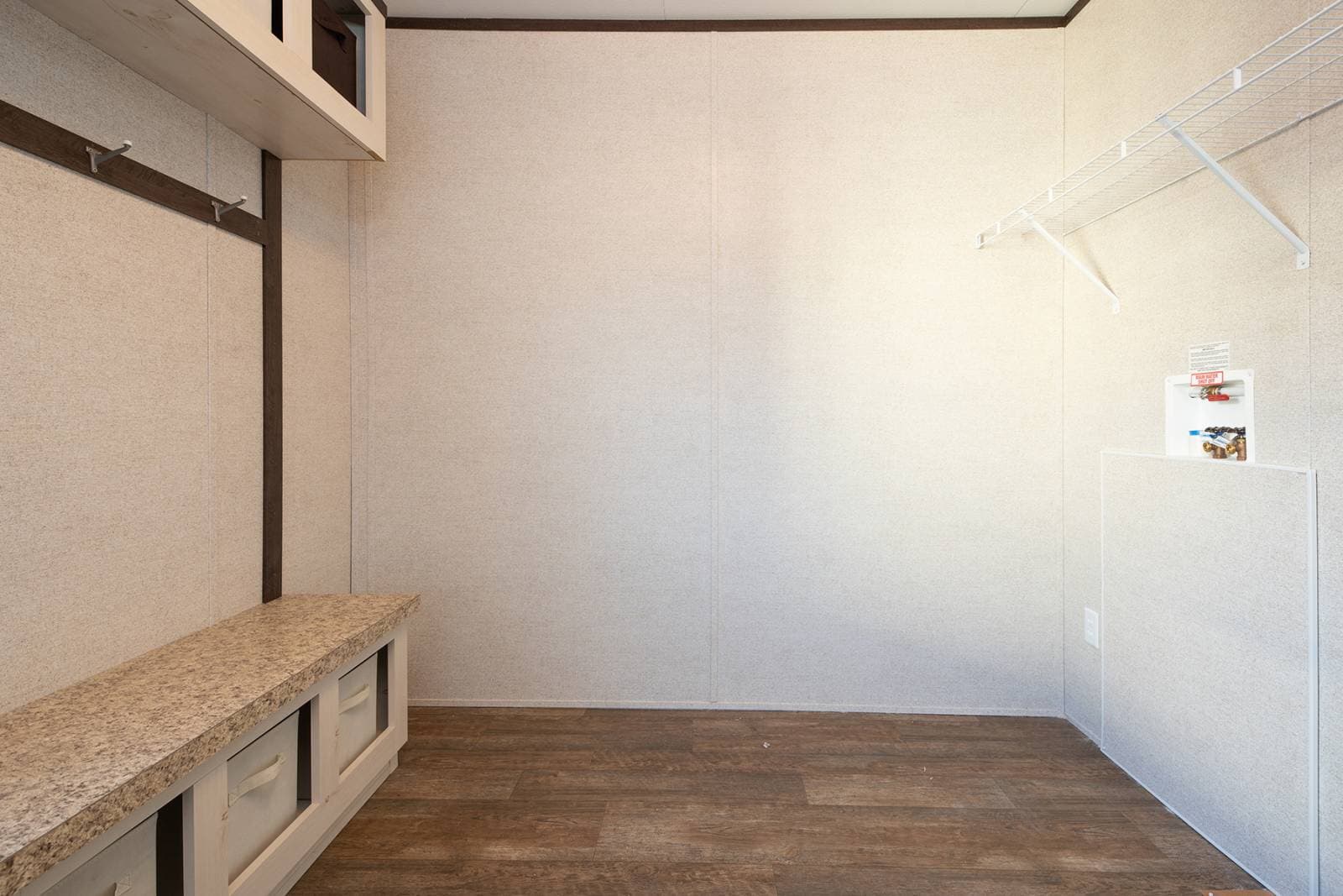 Nm3264a  interior home features