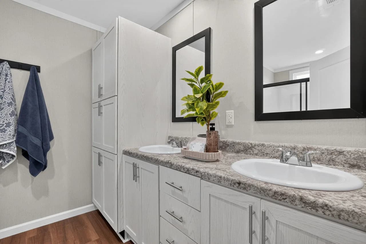 Nm1866a bathroom home features