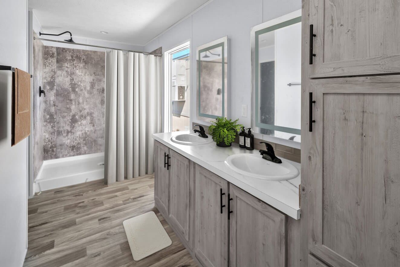 Valu maxx premier 32684f interior and bathroom home features