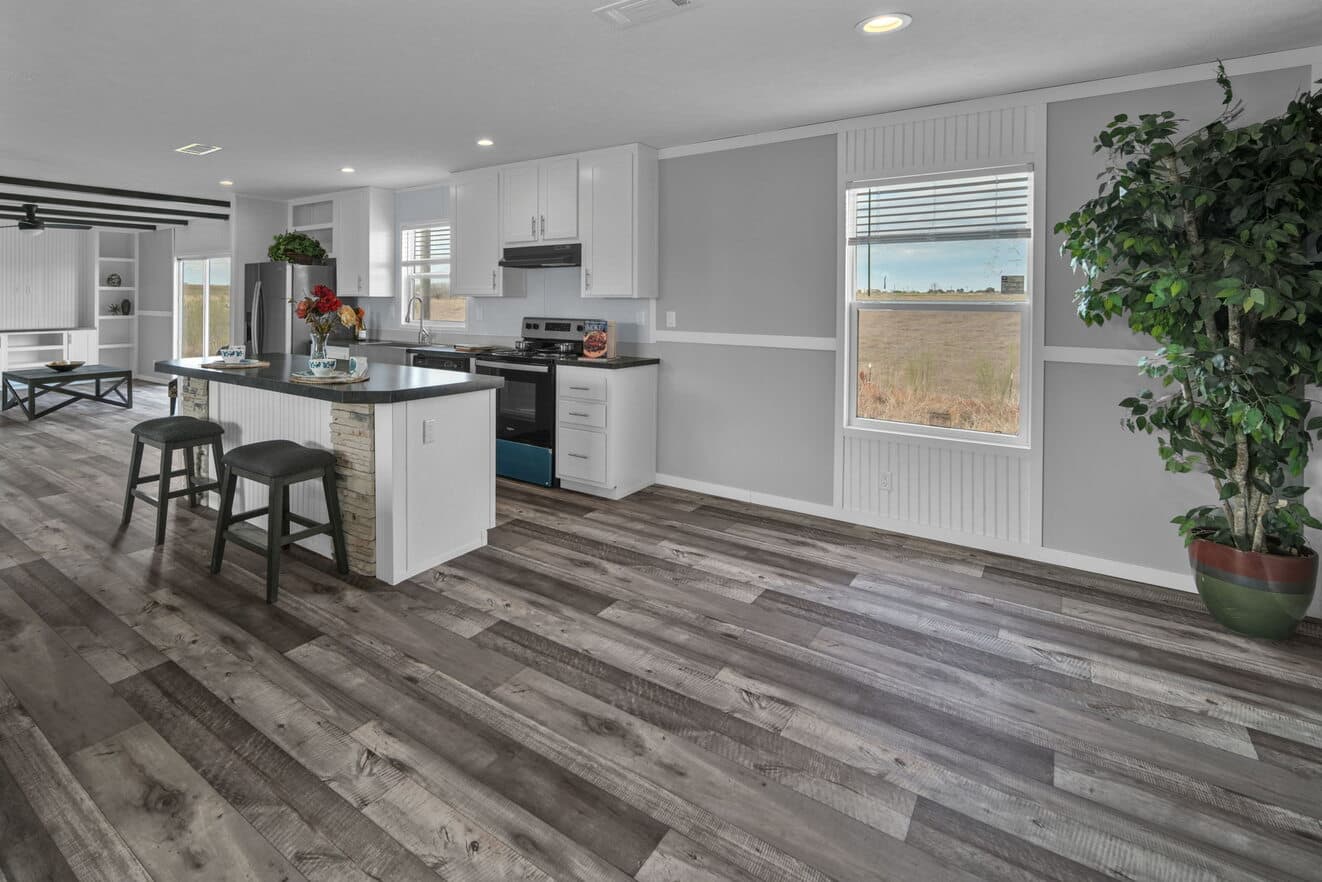 Alamo lite 28724t interior home features