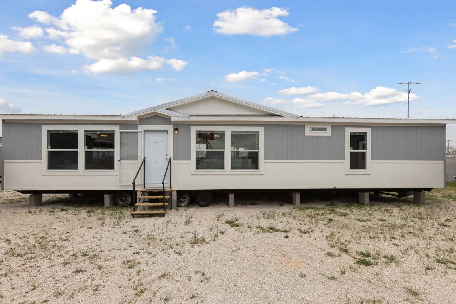 Ws2856h exterior home features