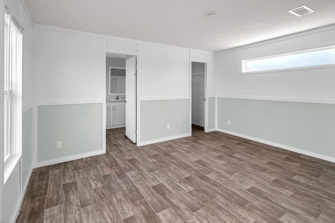 Valu maxx premier 16763a interior home features