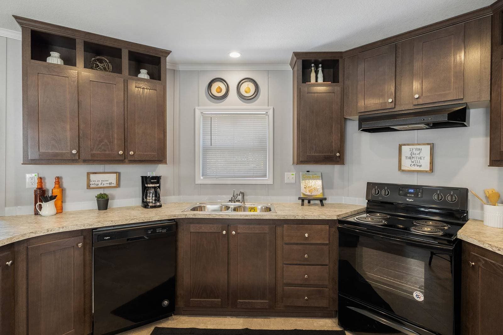 Cs1676c kitchen home features
