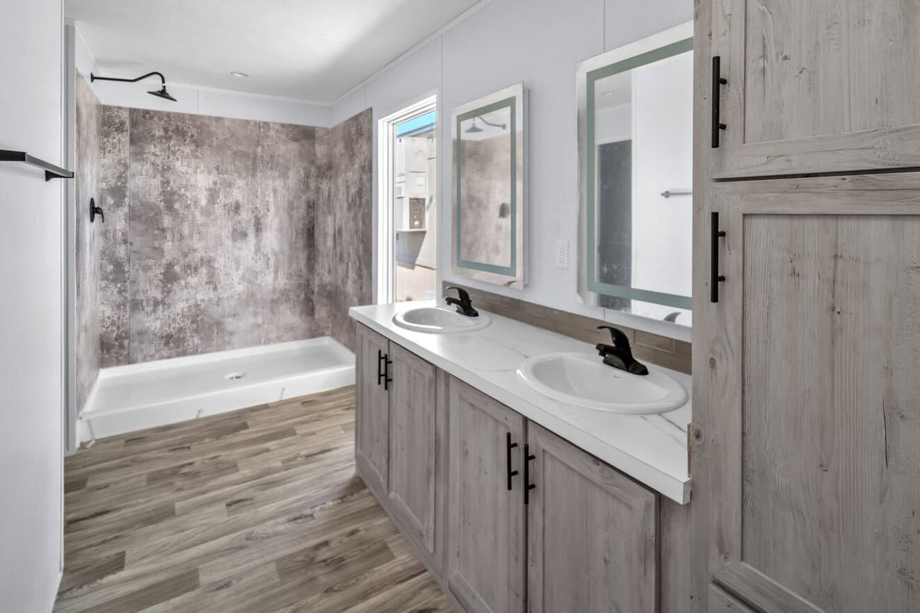 Valu maxx premier 32684f interior and bathroom home features