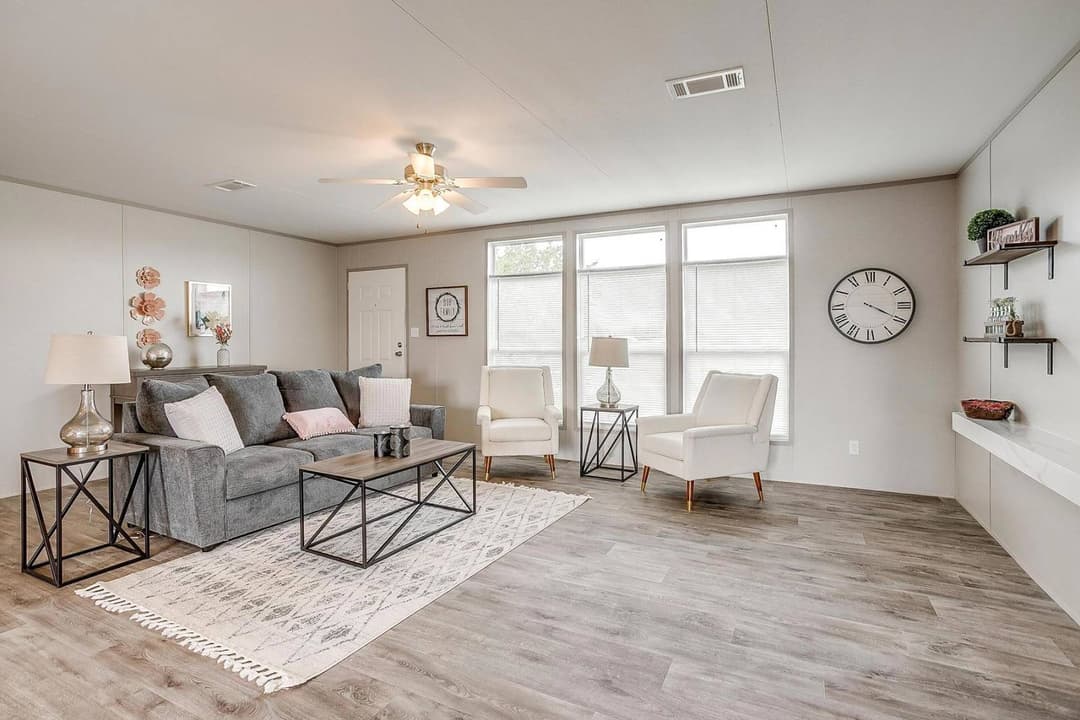 Nm3256h interior home features
