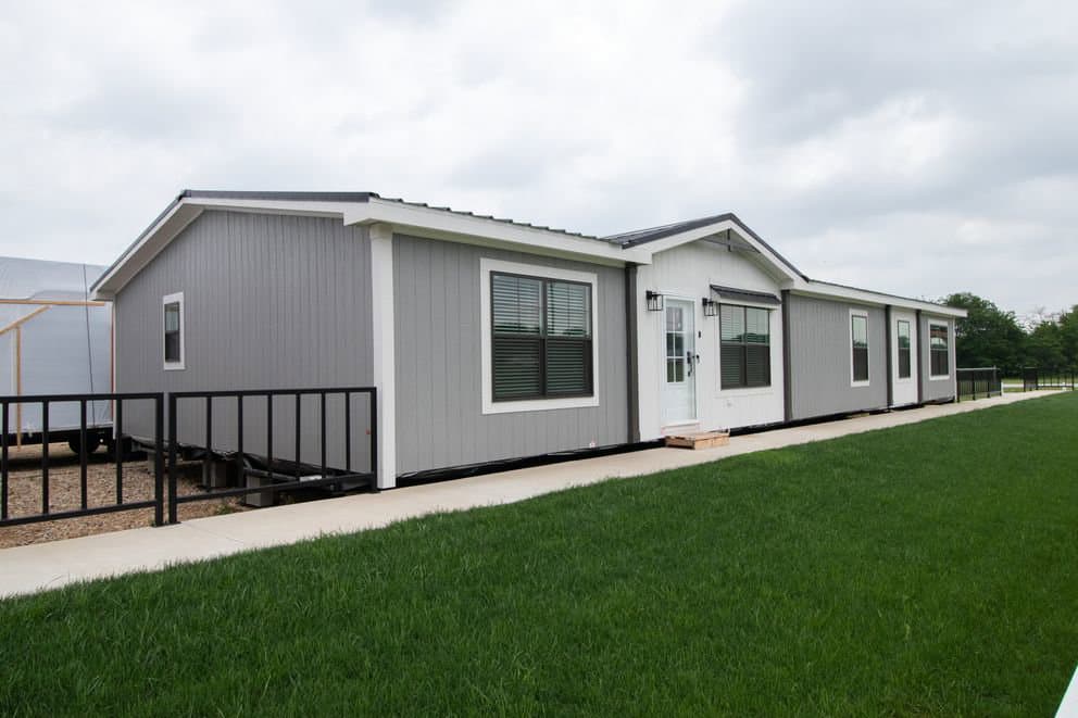 Farm 3 flex elite den elevation and exterior home features
