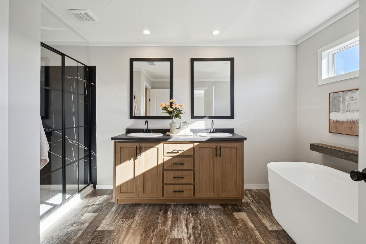 Creole bathroom home features