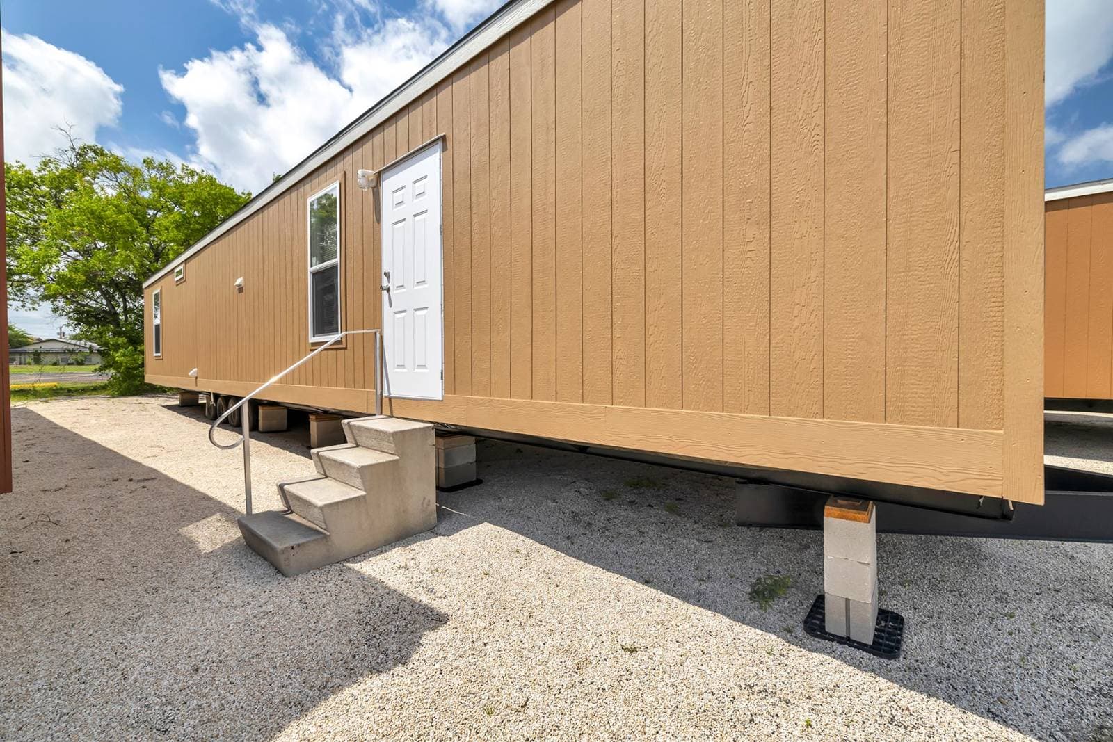 Rm1656a exterior home features
