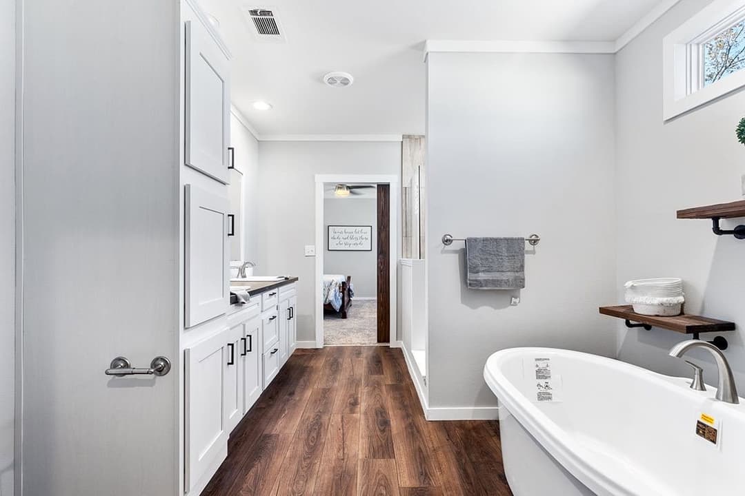 The vail bathroom home features