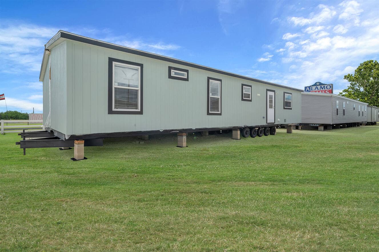 Valu maxx 28563m exterior and elevation home features