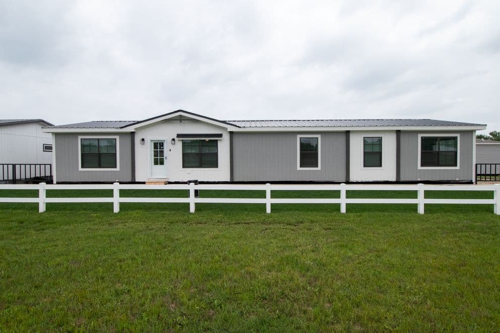 Farm 3 flex elite den elevation and exterior home features