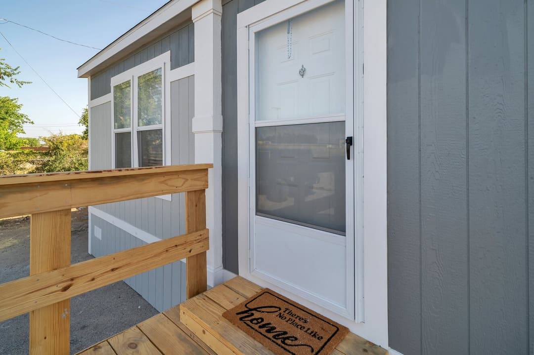 Valu premier 32684g exterior home features