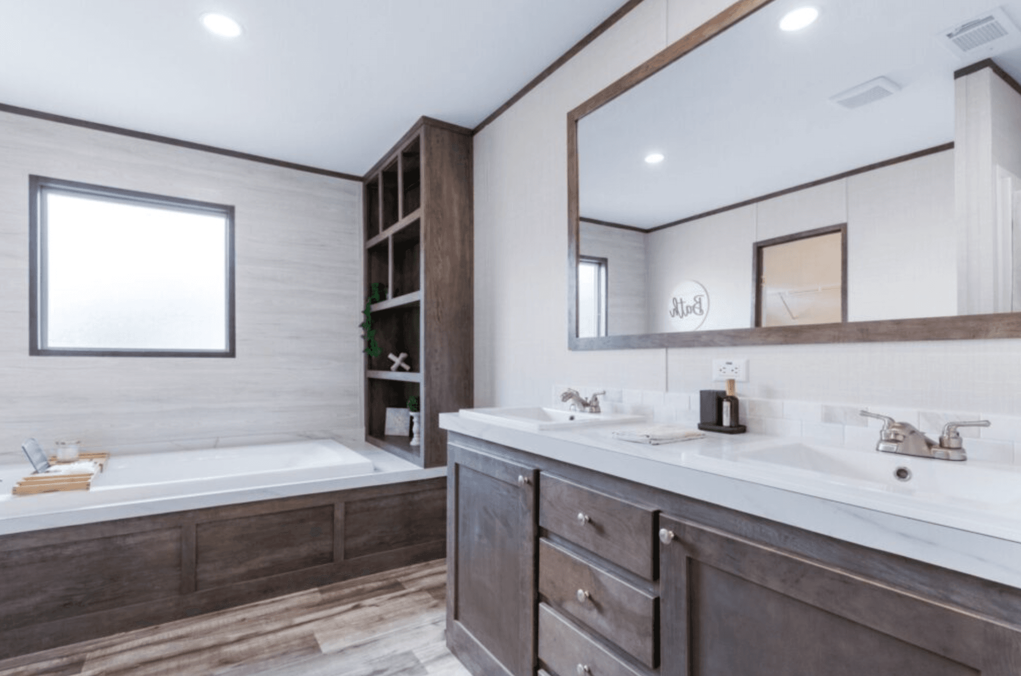 Palmer bathroom home features