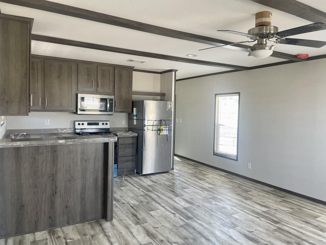 Pinnacle 16401p kitchen home features